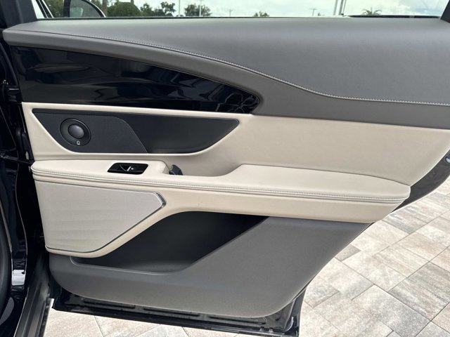 New 2025 Lincoln Nautilus Reserve image 21