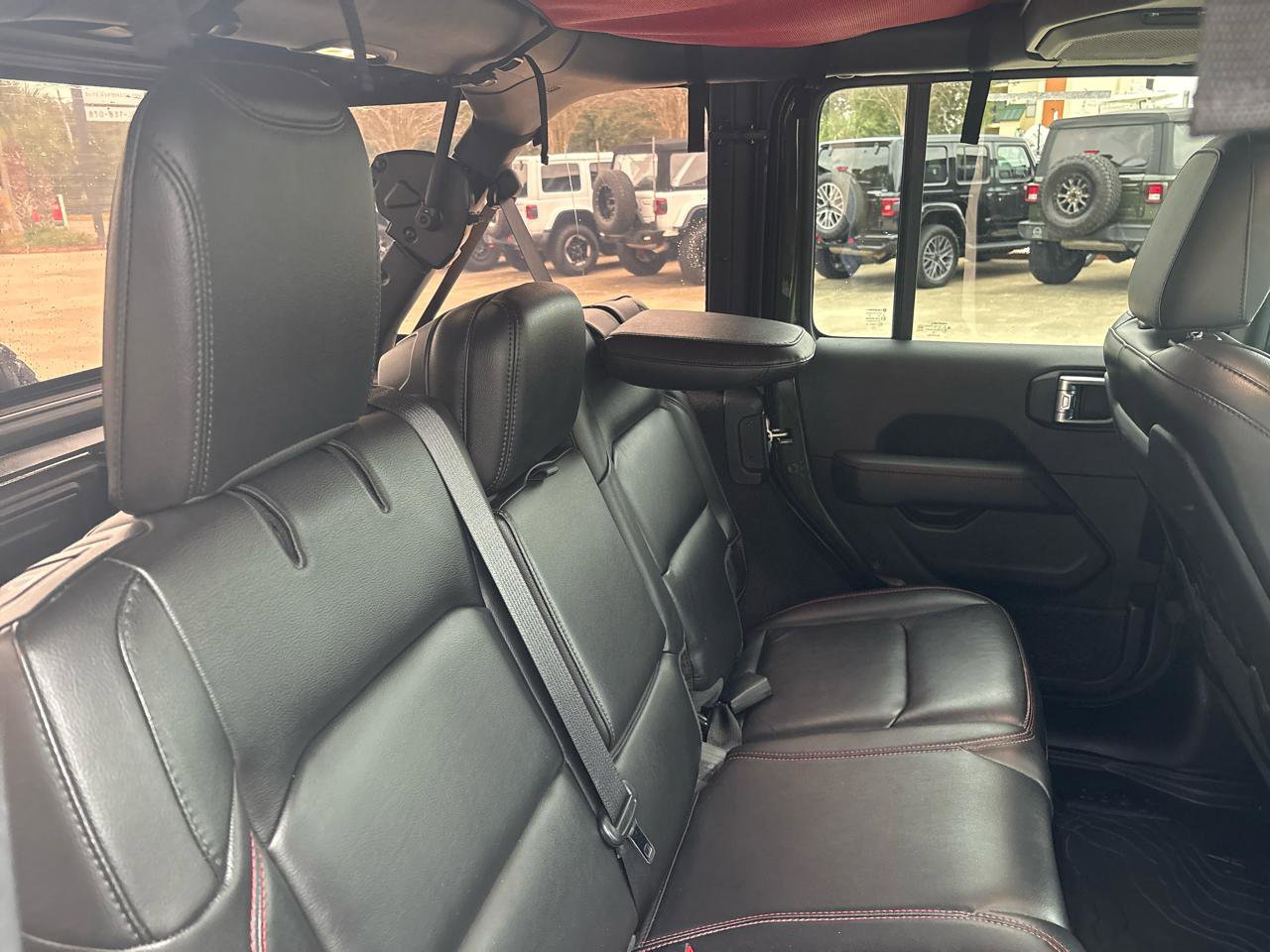 Used 2021 Jeep Wrangler Unlimited Rubicon AWD/4WD image 12