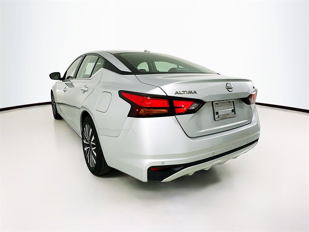 Used 2024 Nissan Altima 2.5 SV image 7