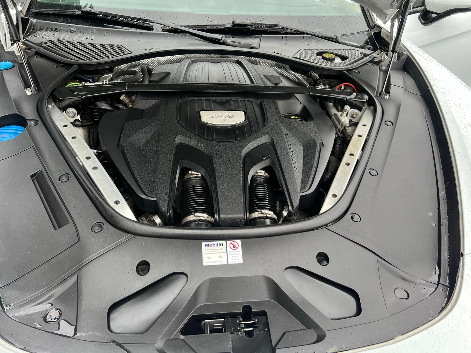 Used 2018 Porsche Panamera 4S image 20