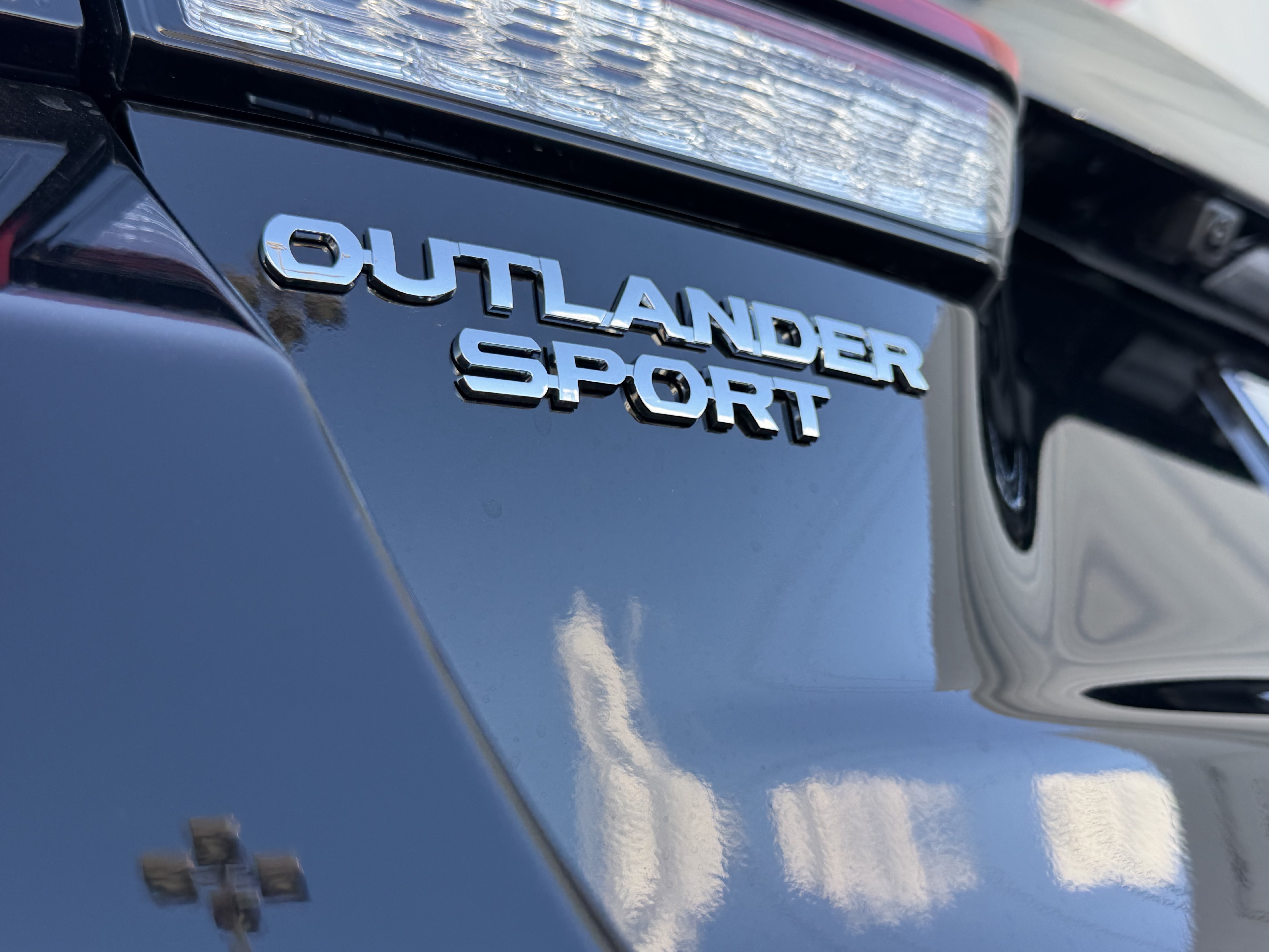 New 2027 Mitsubishi Outlander Sport FWD image 9