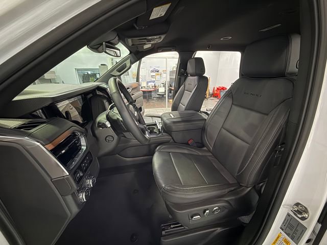 Certified 2025 GMC Yukon Denali image 10