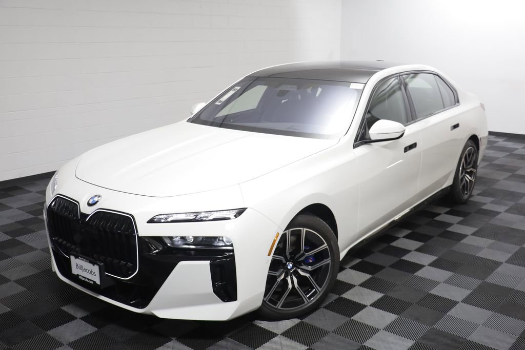 Certified 2025 BMW 760i xDrive w/ Executive Package AWD/4WD image 2