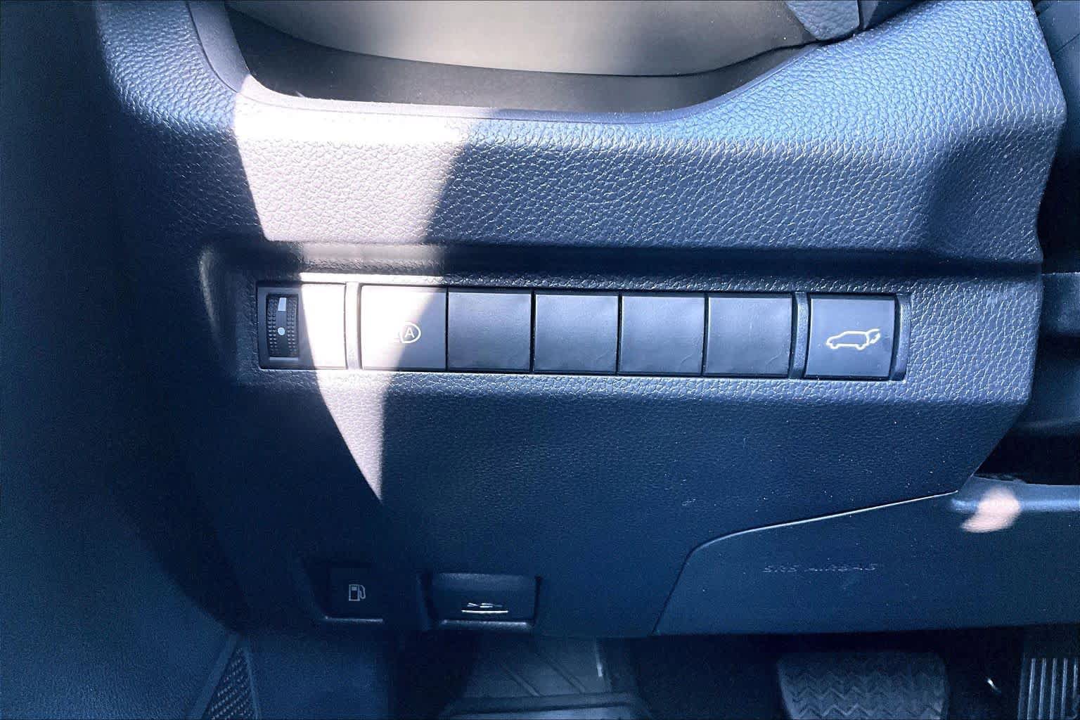 Certified 2024 Toyota RAV4 XLE w/ Convenience Package image 33