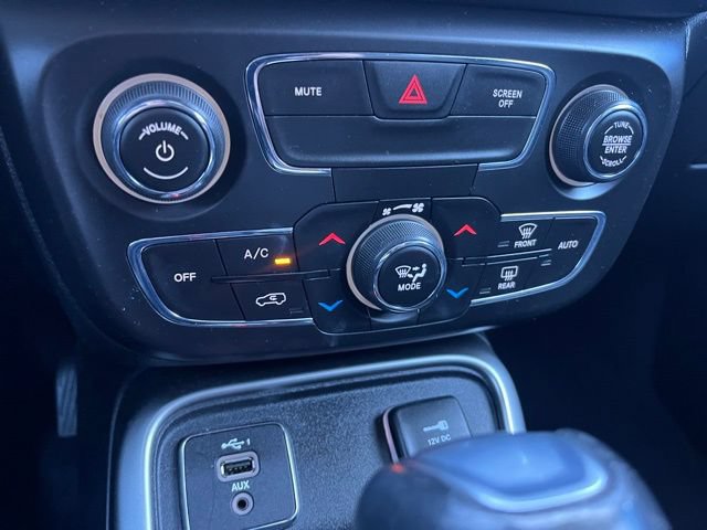 Used 2021 Jeep Compass Latitude FWD image 11