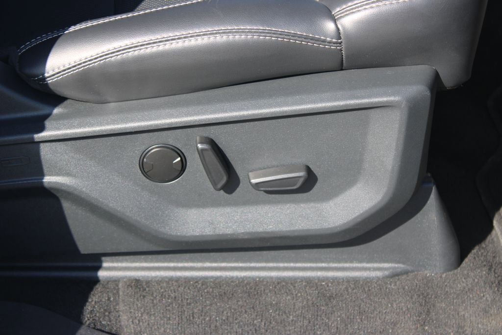 Used 2025 Ford Expedition Platinum image 34