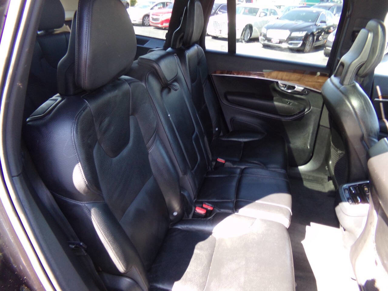 Used 2016 Volvo XC90 T6 Momentum w/ Momentum Plus Package image 25