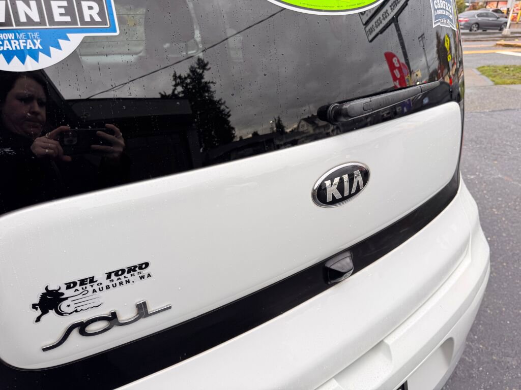 Used 2018 Kia Soul + image 37