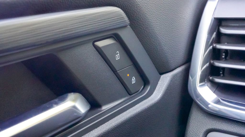 New 2025 GMC Acadia Elevation image 24