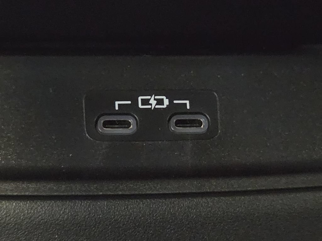 New 2027 Toyota C-HR AWD/4WD image 16