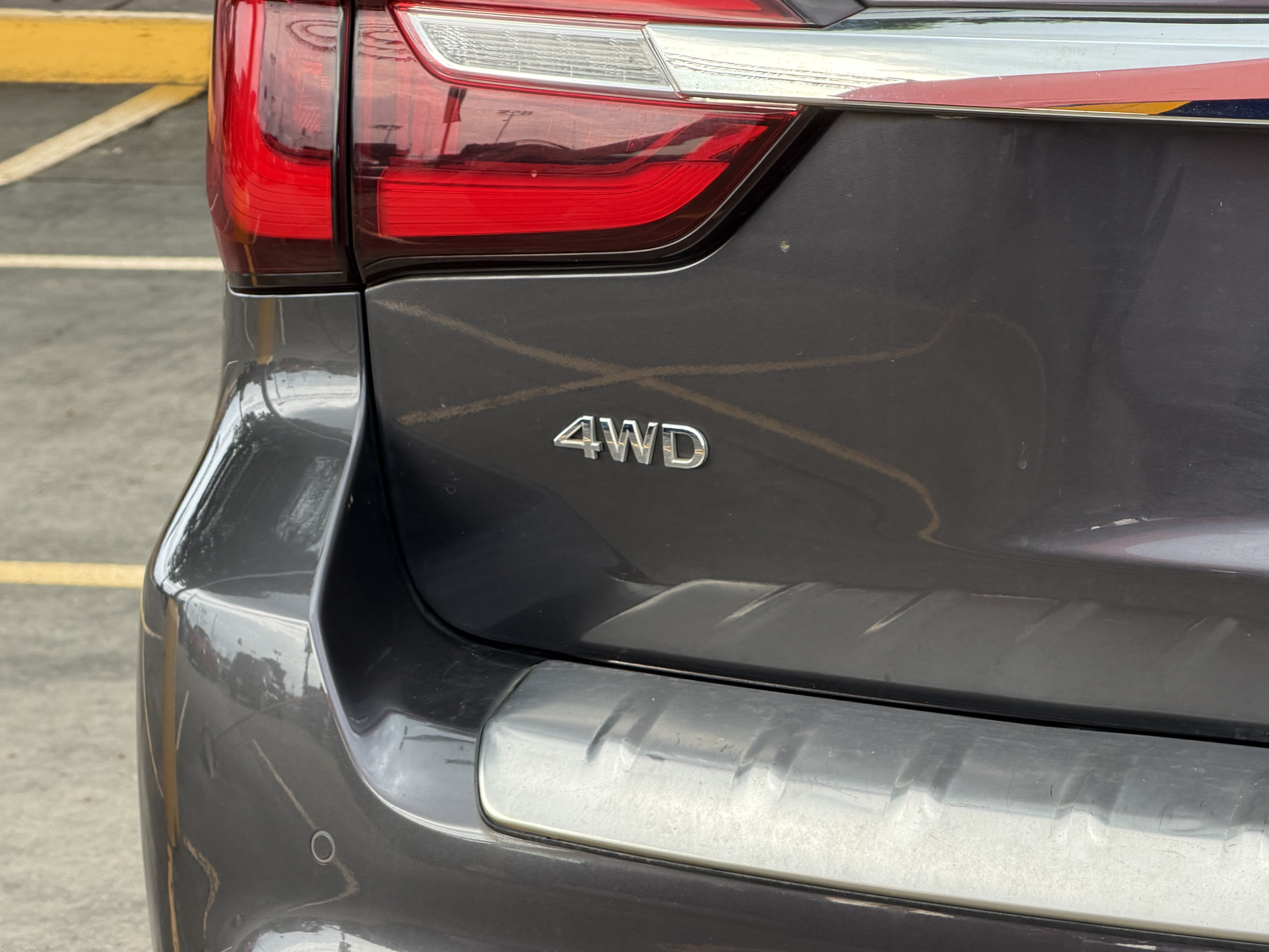 Used 2024 INFINITI QX80 Luxe AWD/4WD image 6