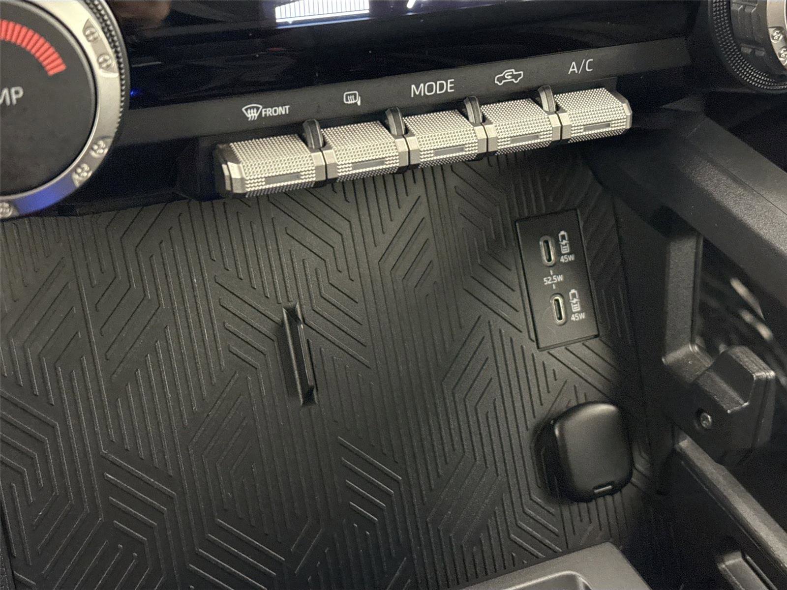 Certified 2024 Toyota Tacoma SR5 AWD/4WD image 26