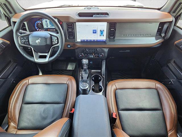 Used 2024 Ford Bronco Outer Banks AWD/4WD image 16
