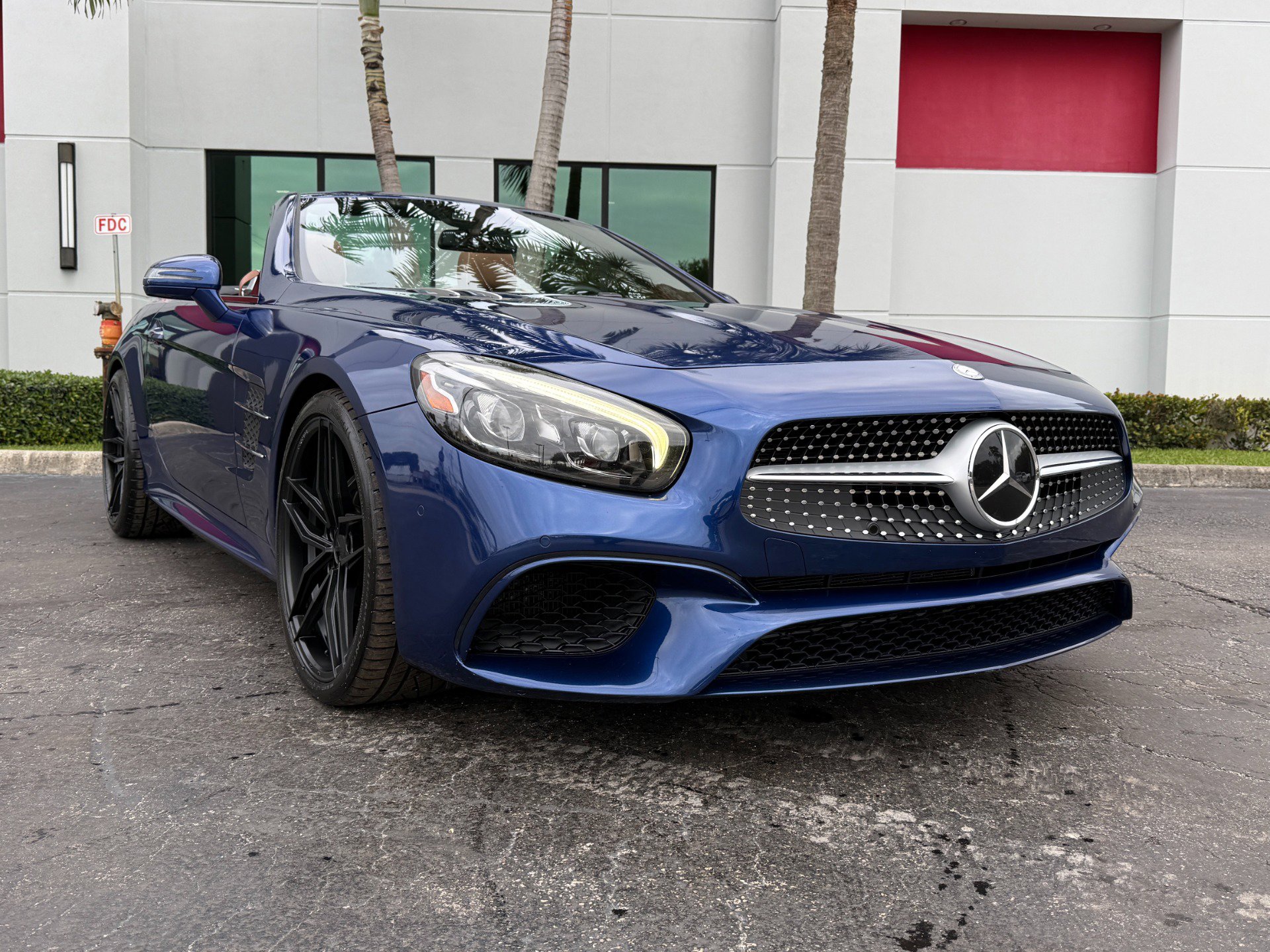 Used 2017 Mercedes-Benz SL 550 image 5