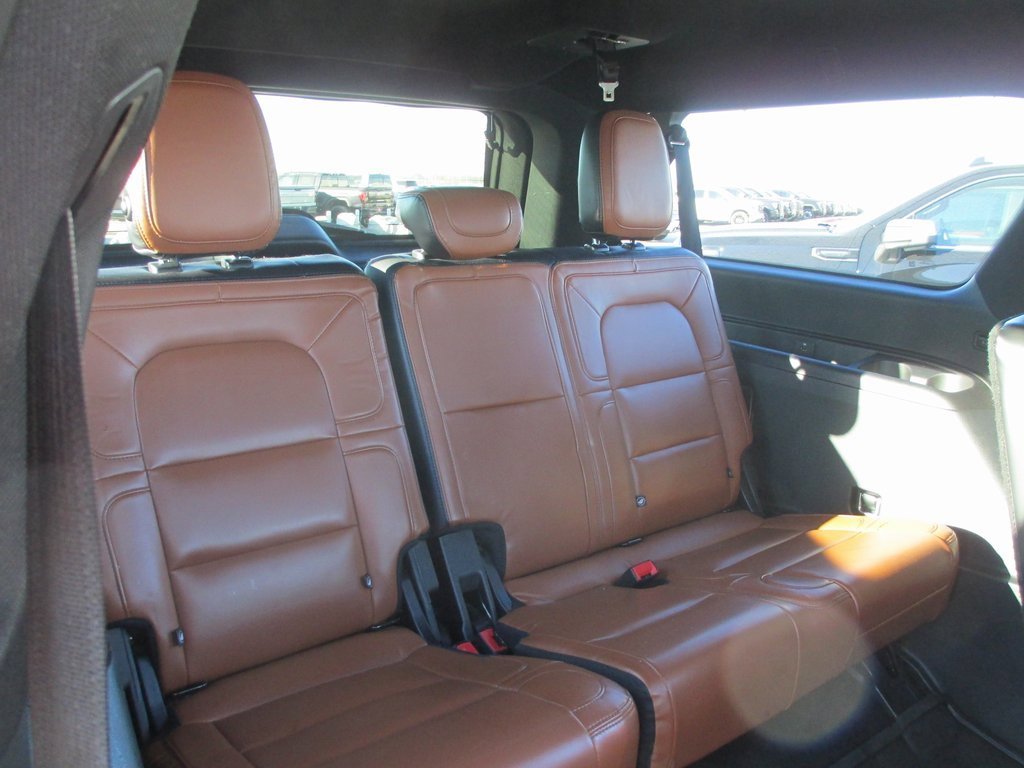 Used 2020 Lincoln Navigator L Reserve w/ Luxury Package image 25