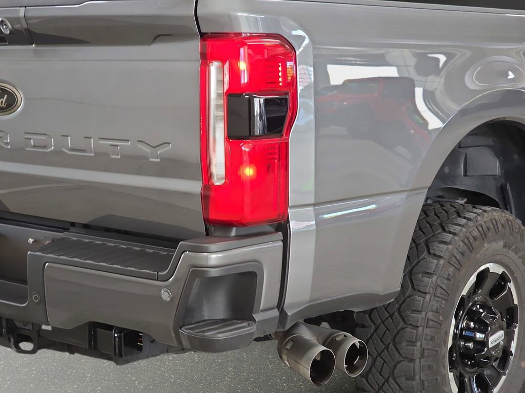 Used 2025 Ford F250 Lariat w/ Lariat Ultimate Package image 32