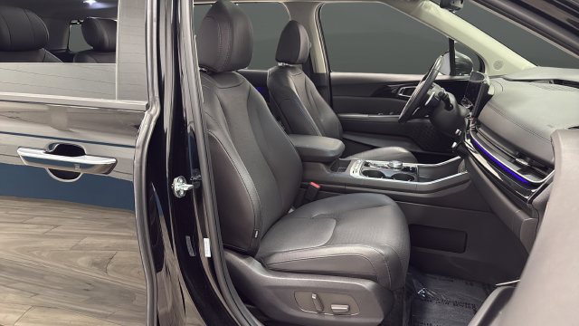 Used 2026 Kia Carnival SX Prestige FWD image 24