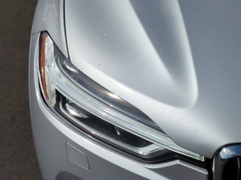 Used 2020 Volvo XC60 T5 Inscription w/ Protection Package Premier image 9