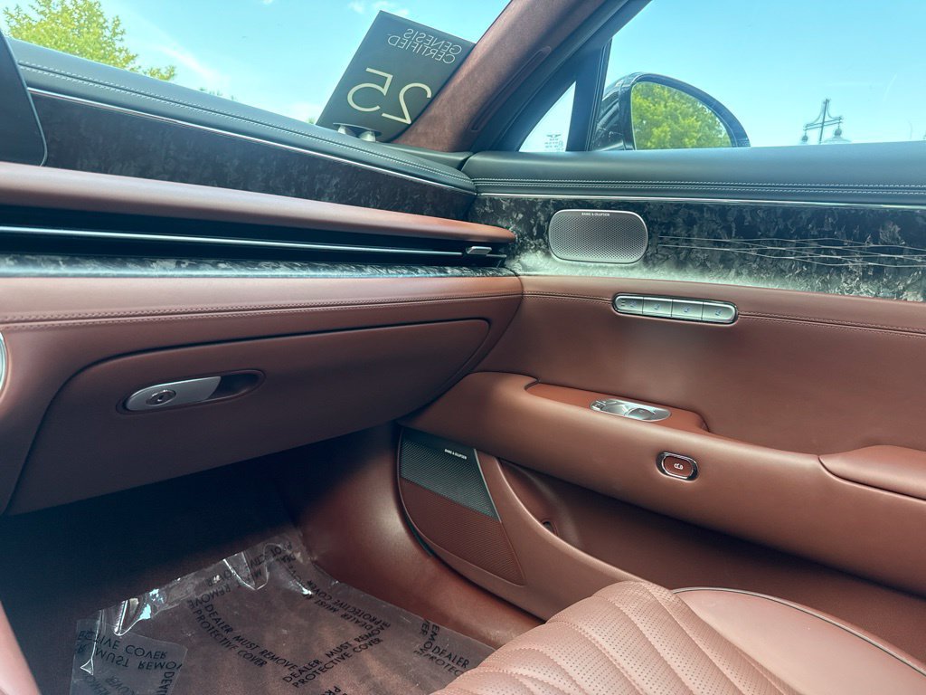 Used 2025 Genesis G90 3.5T AWD/4WD image 26