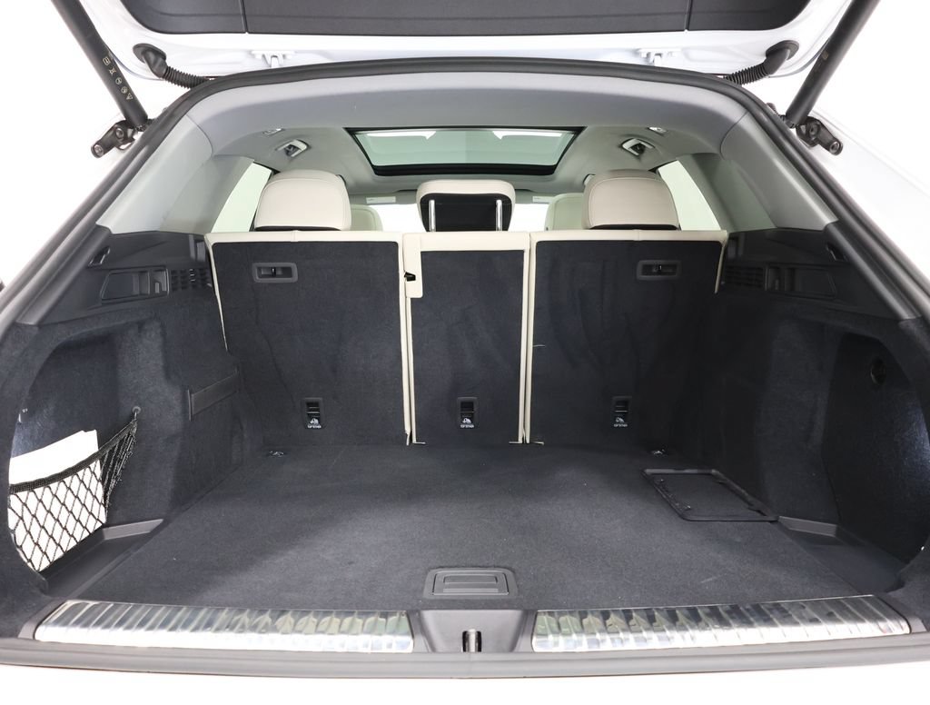 Used 2025 Audi Q5 Premium w/ Convenience Package AWD/4WD image 28