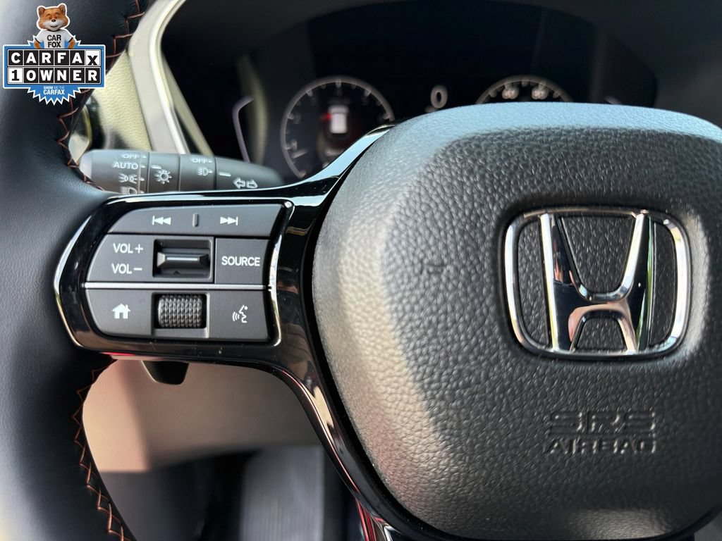 Used 2025 Honda Pilot Sport image 25
