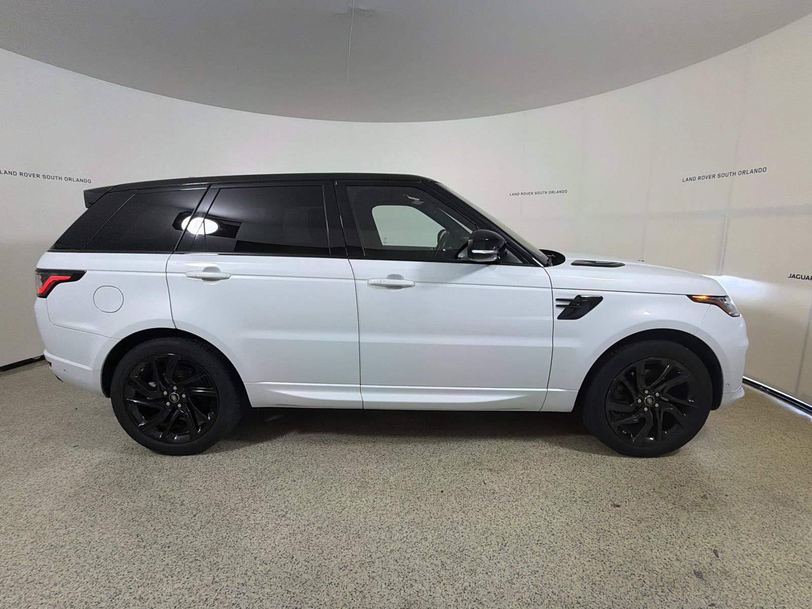 Used 2020 Land Rover Range Rover Sport HSE AWD/4WD image 6