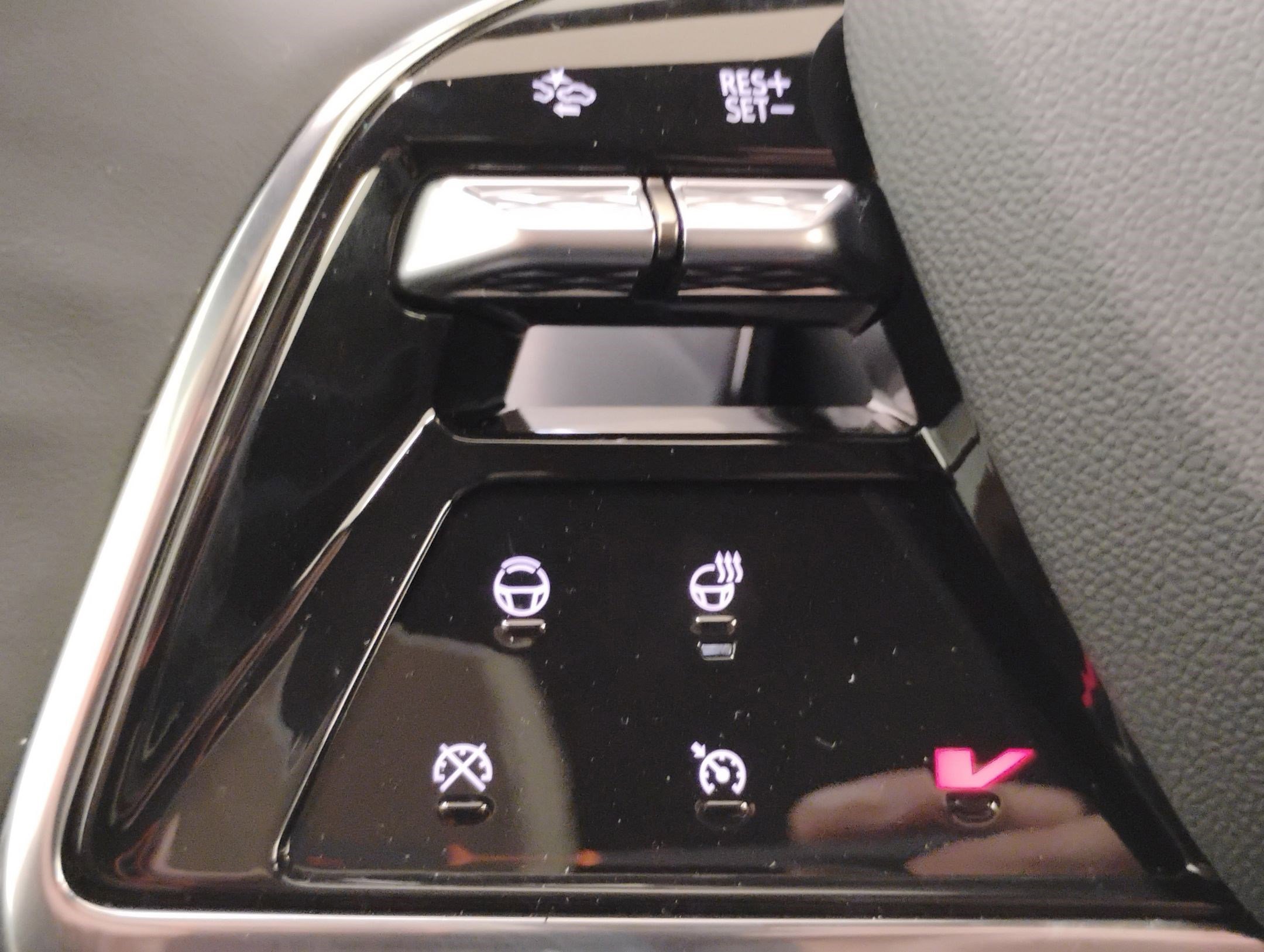 New 2026 Cadillac Vistiq Sport w/ LPO, Floor Liner Package image 17