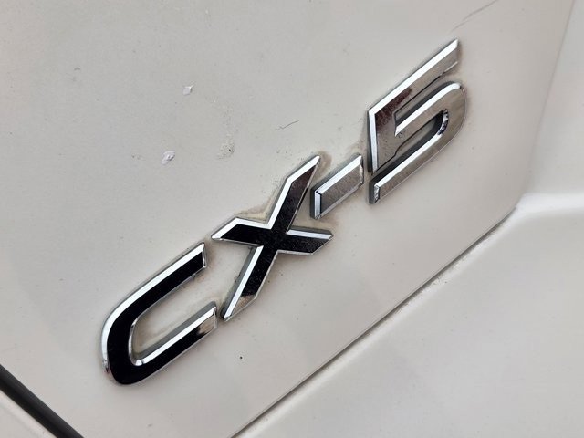 Used 2019 MAZDA CX-5 Touring image 11