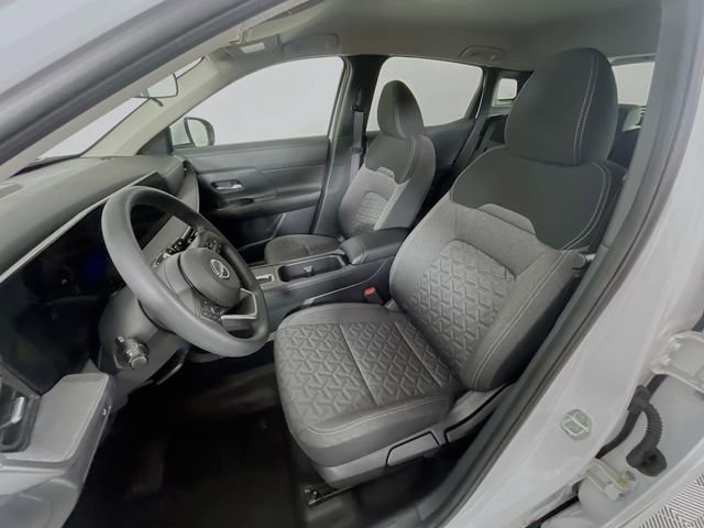 Used 2025 Nissan Kicks SV FWD image 20
