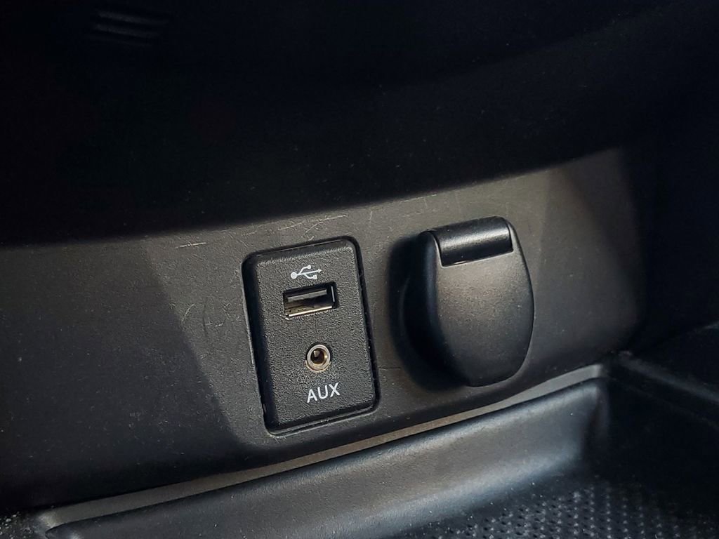 Used 2015 Nissan Rogue SL image 23