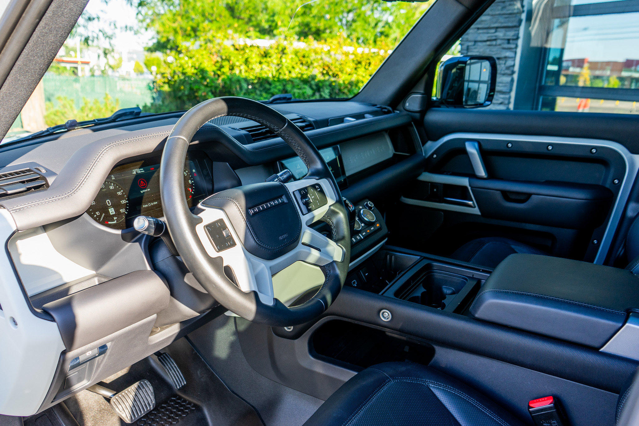 Used 2021 Land Rover Defender 110 X-Dynamic HSE image 6