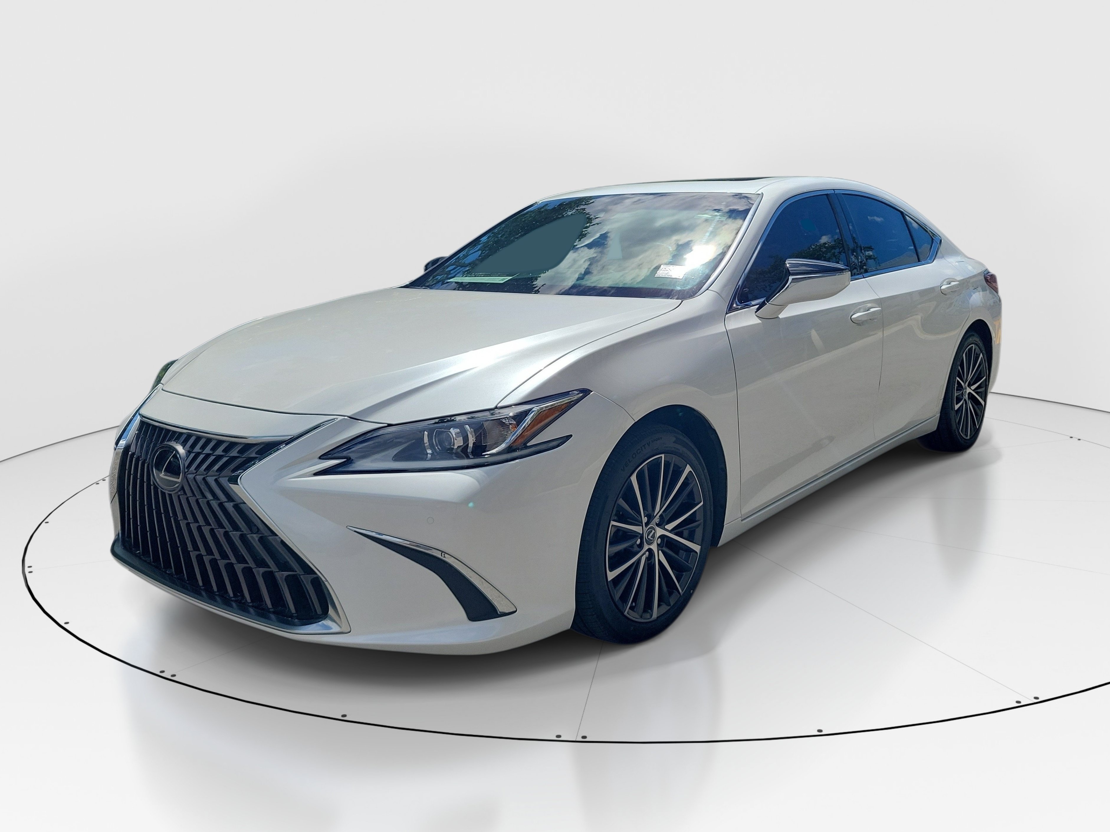 Used 2024 Lexus ES 350 w/ Premium Package FWD image 3