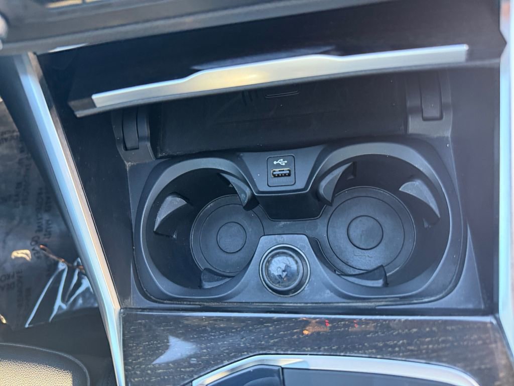 Used 2021 BMW 330i xDrive Sedan w/ Convenience Package image 29