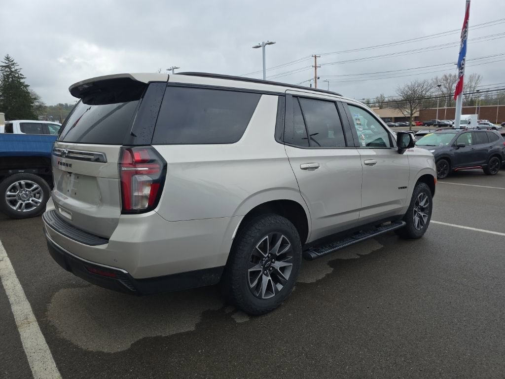 Used 2022 Chevrolet Tahoe Z71 w/ Luxury Package AWD/4WD image 5