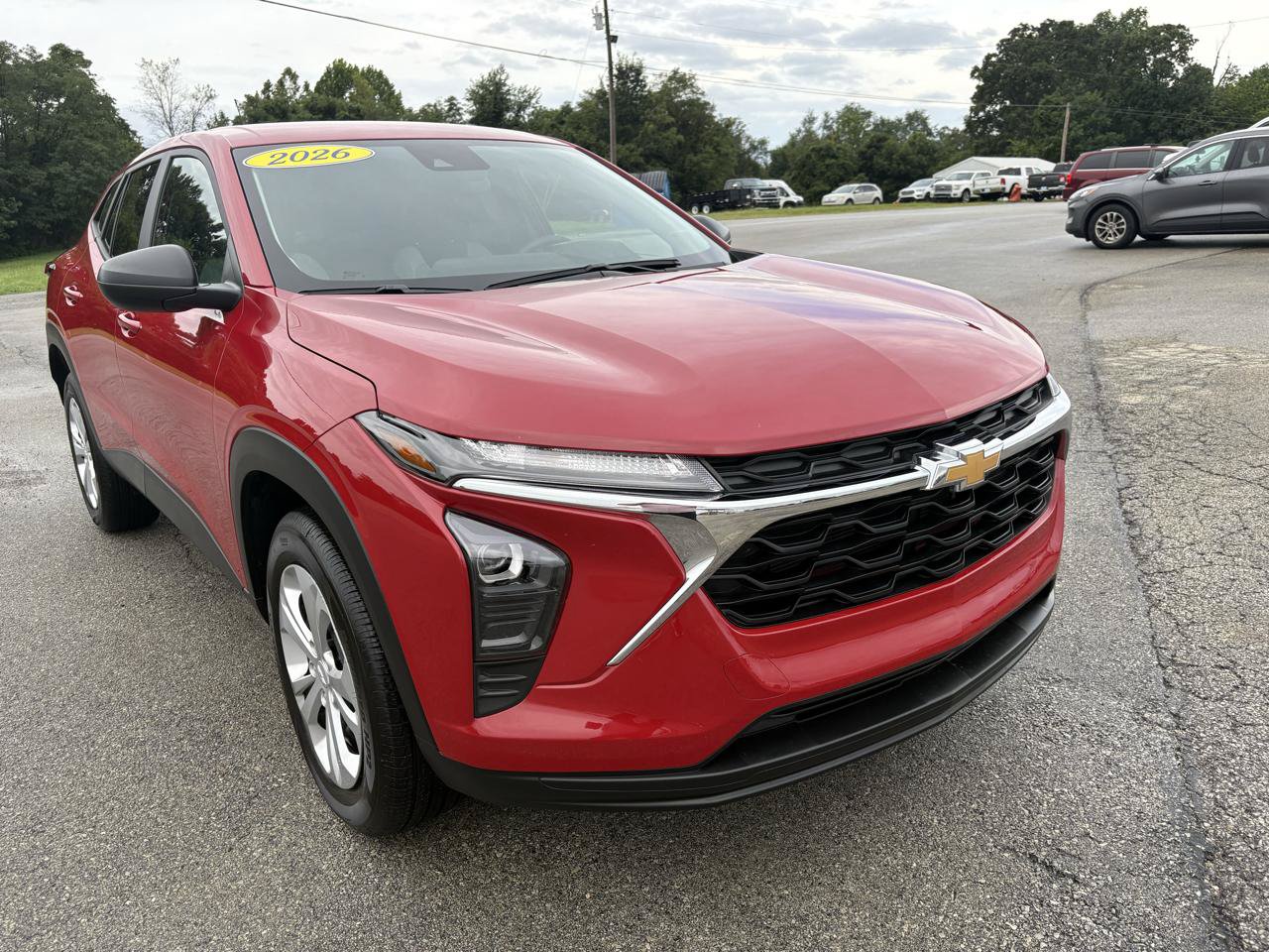 Used 2026 Chevrolet Trax LS FWD image 1