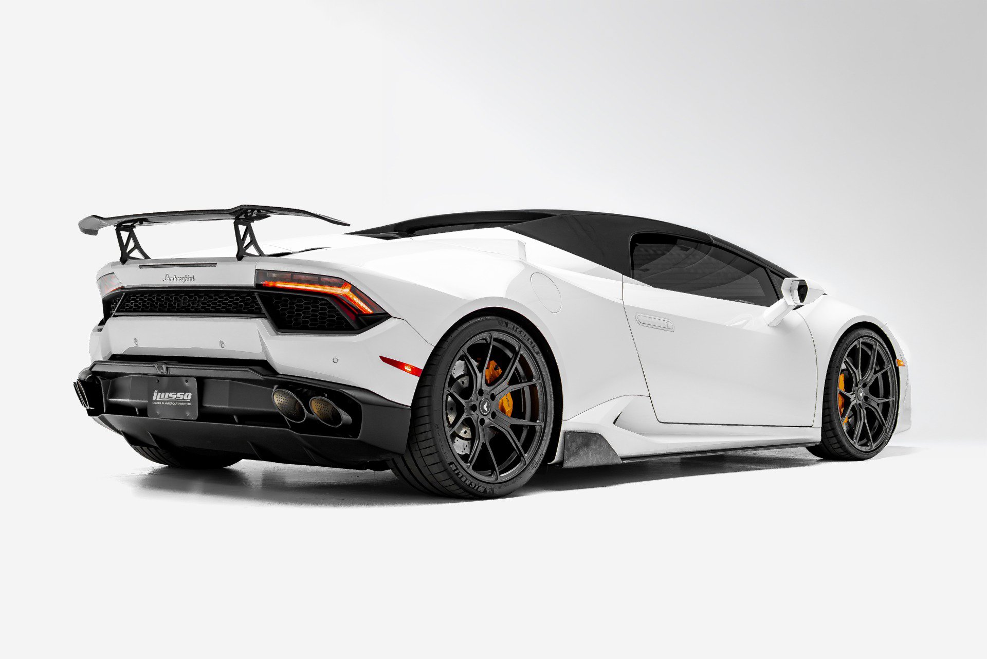 Used 2017 Lamborghini Huracan LP 580-2 RWD image 2