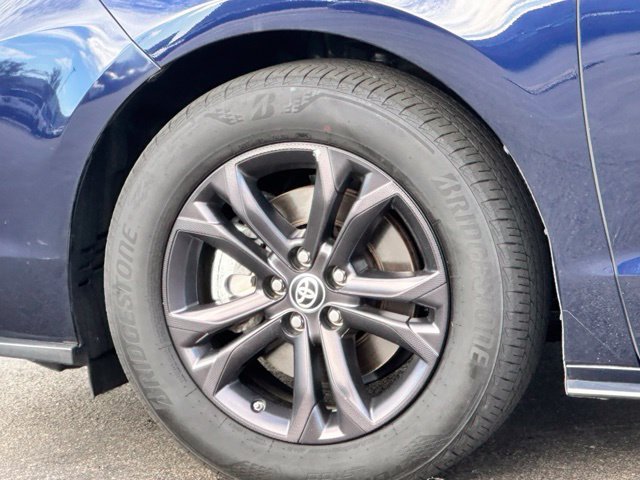 Used 2024 Toyota Sienna XSE w/ XSE Plus Package AWD/4WD image 7