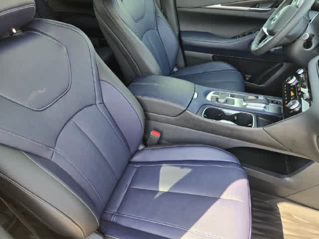Certified 2026 INFINITI QX60 Sport w/ Dark Cargo Package AWD/4WD image 15
