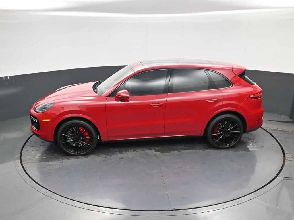Used 2023 Porsche Cayenne Turbo w/ Premium Package Plus image 32