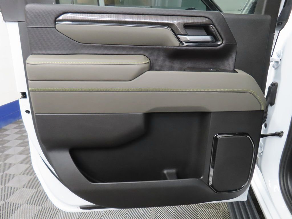 Used 2025 Chevrolet Silverado 2500 ZR2 w/ Technology Package image 80