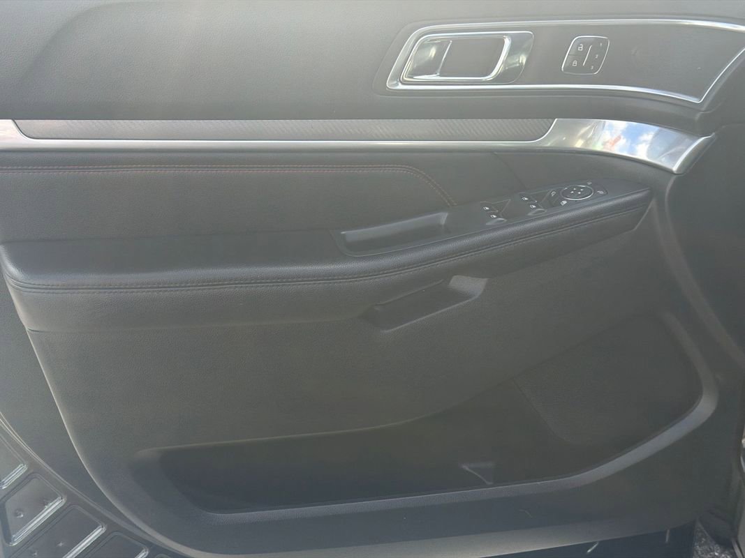 Used 2016 Ford Explorer Sport w/ Equipment Group 401A image 18