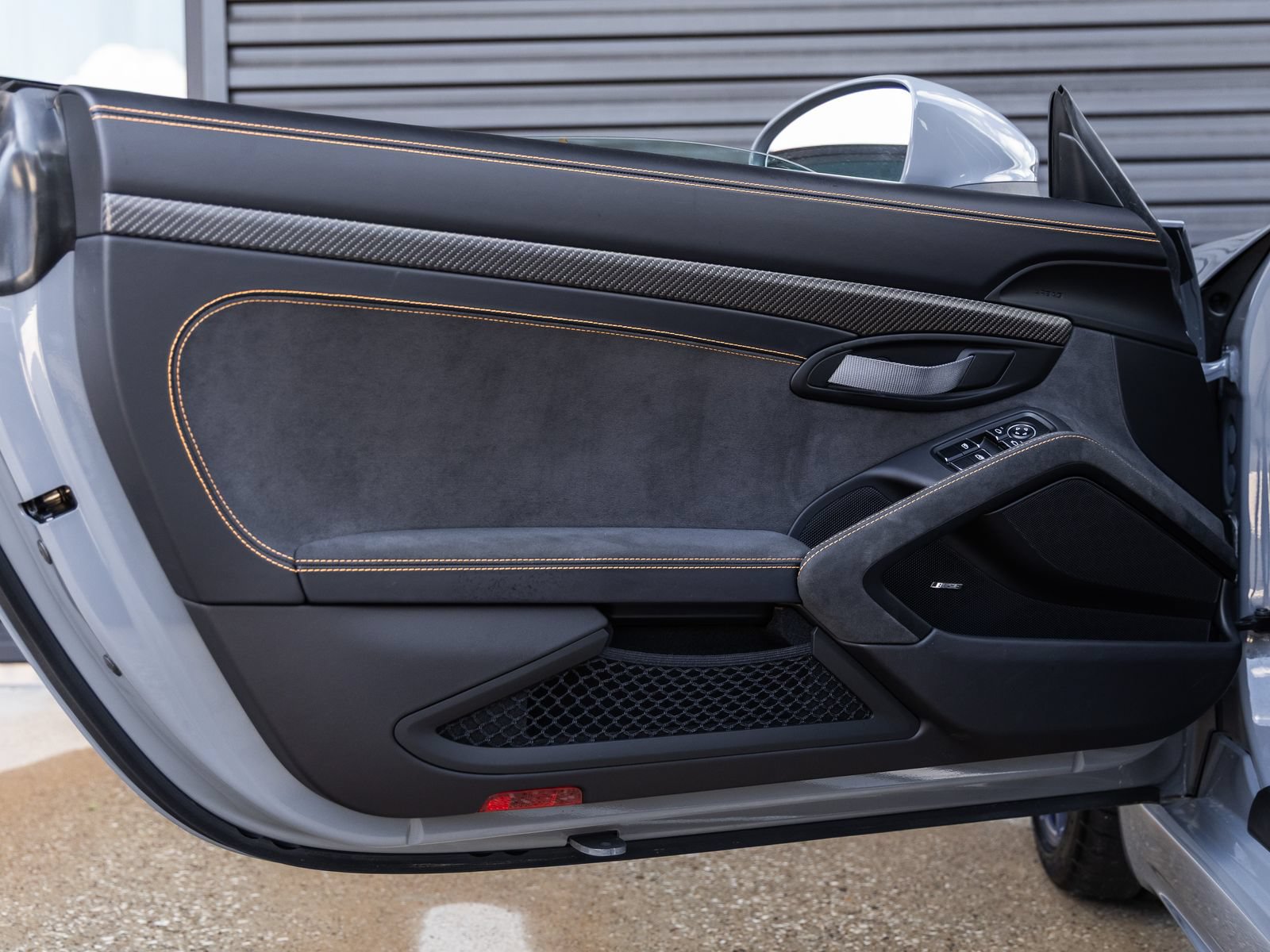 Certified 2025 Porsche 718 Boxster Spyder RS RWD image 27