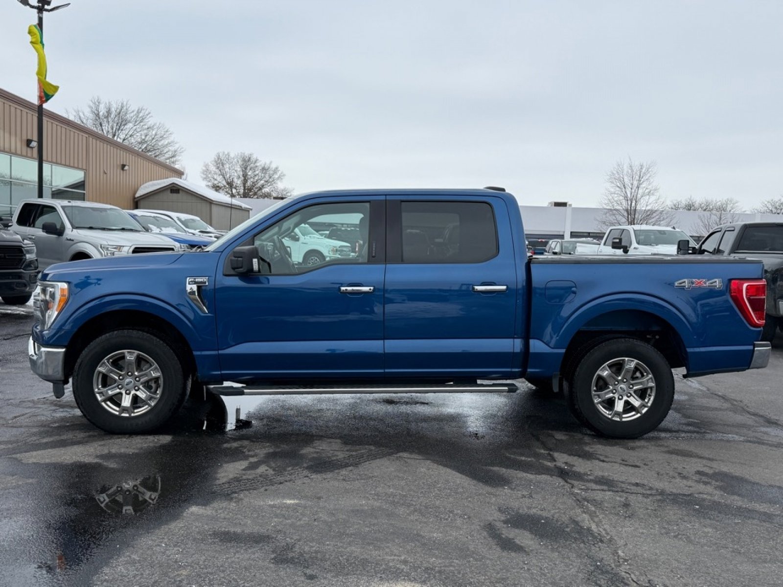 Used 2022 Ford F150 XLT w/ Equipment Group 302A High image 5