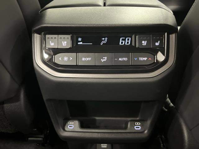 Used 2025 Lexus TX 500h AWD image 34