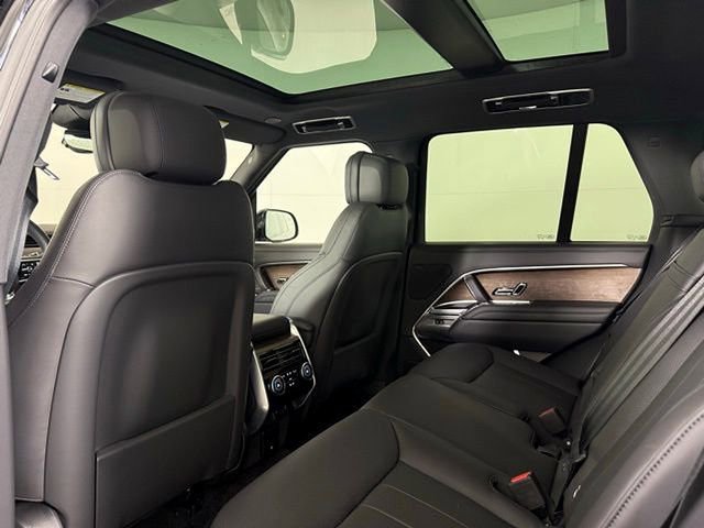 New 2025 Land Rover Range Rover SE image 20