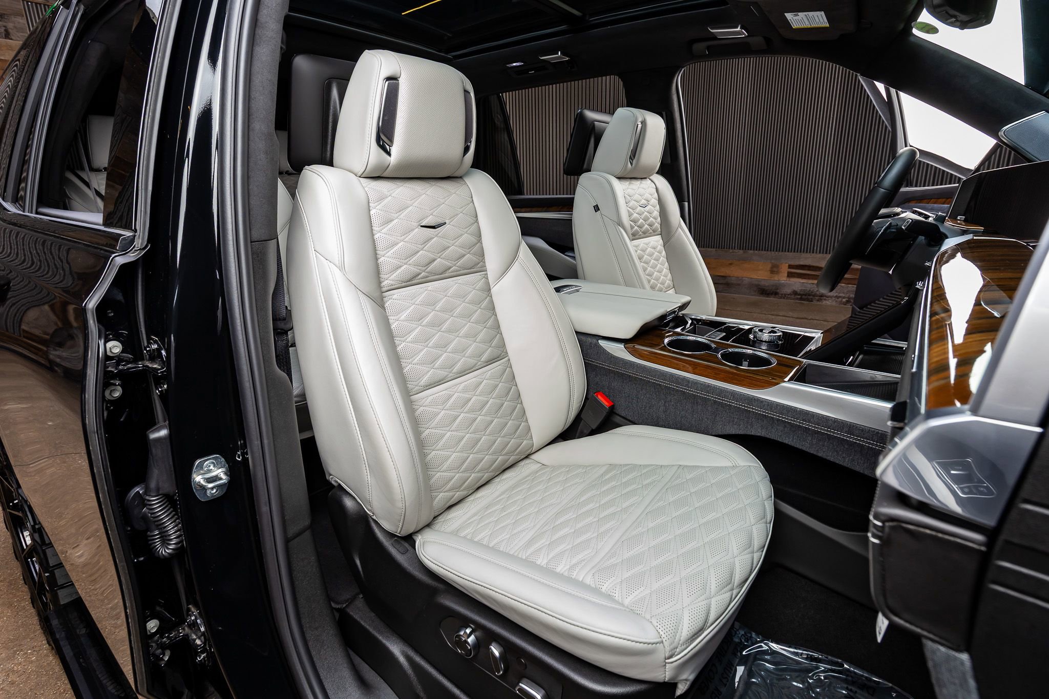 Used 2025 Cadillac Escalade Sport Platinum image 31