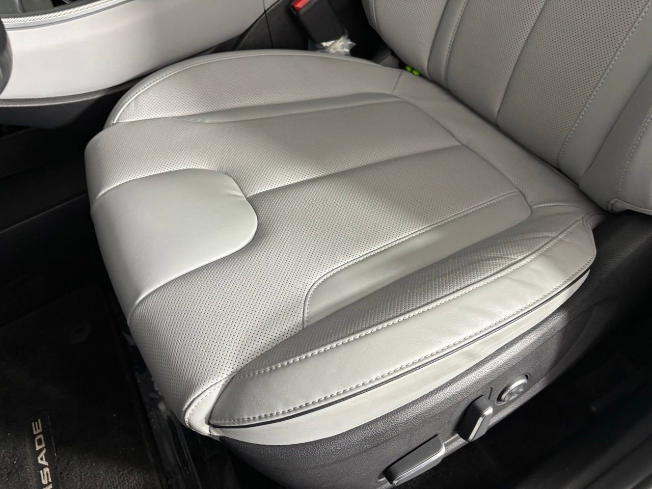 Used 2024 Hyundai Palisade SEL w/ Premium Package AWD/4WD image 14