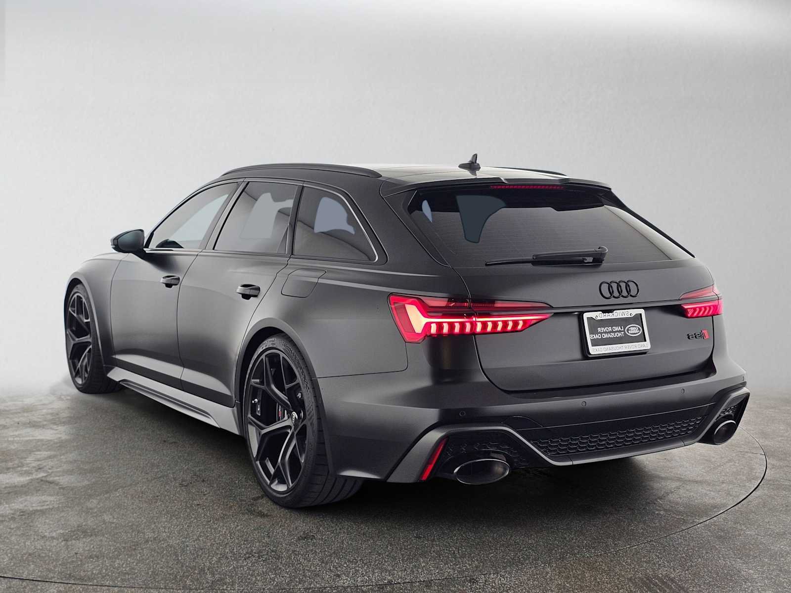 Used 2025 Audi RS 6 performance w/ Matte Carbon Package AWD/4WD image 5