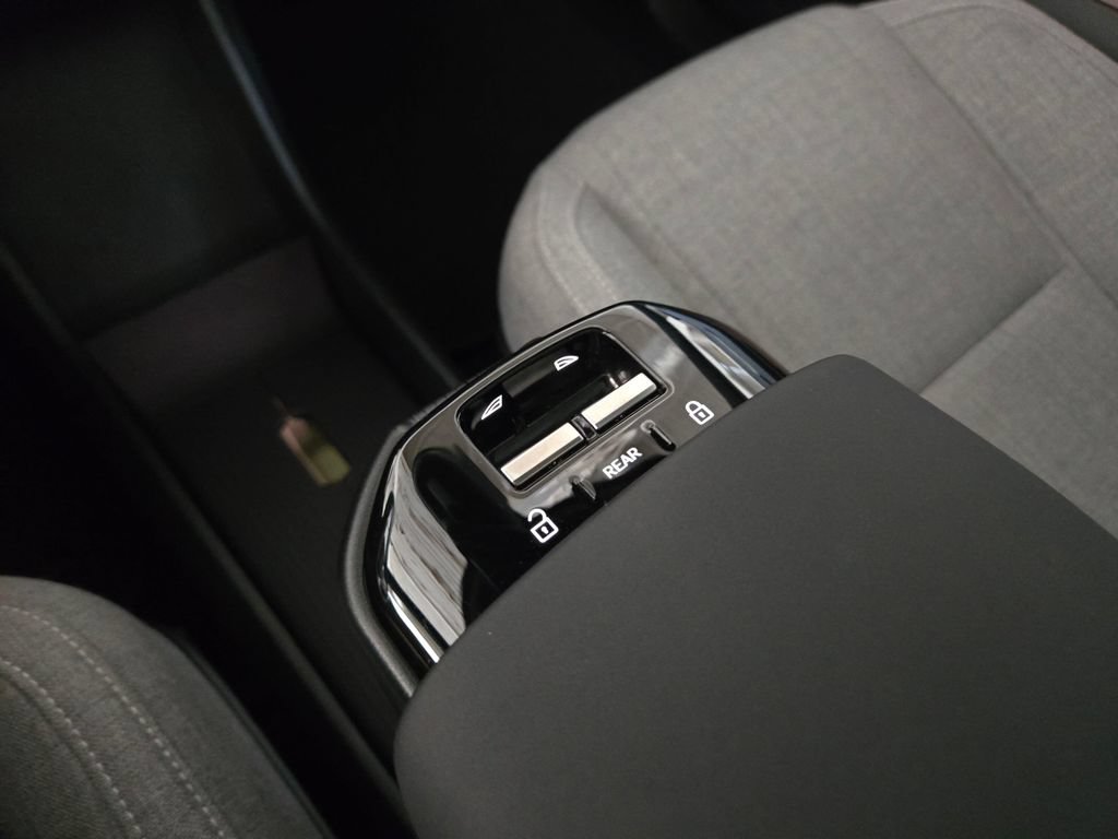 Certified 2025 Volvo EX30 Ultra AWD/4WD image 27