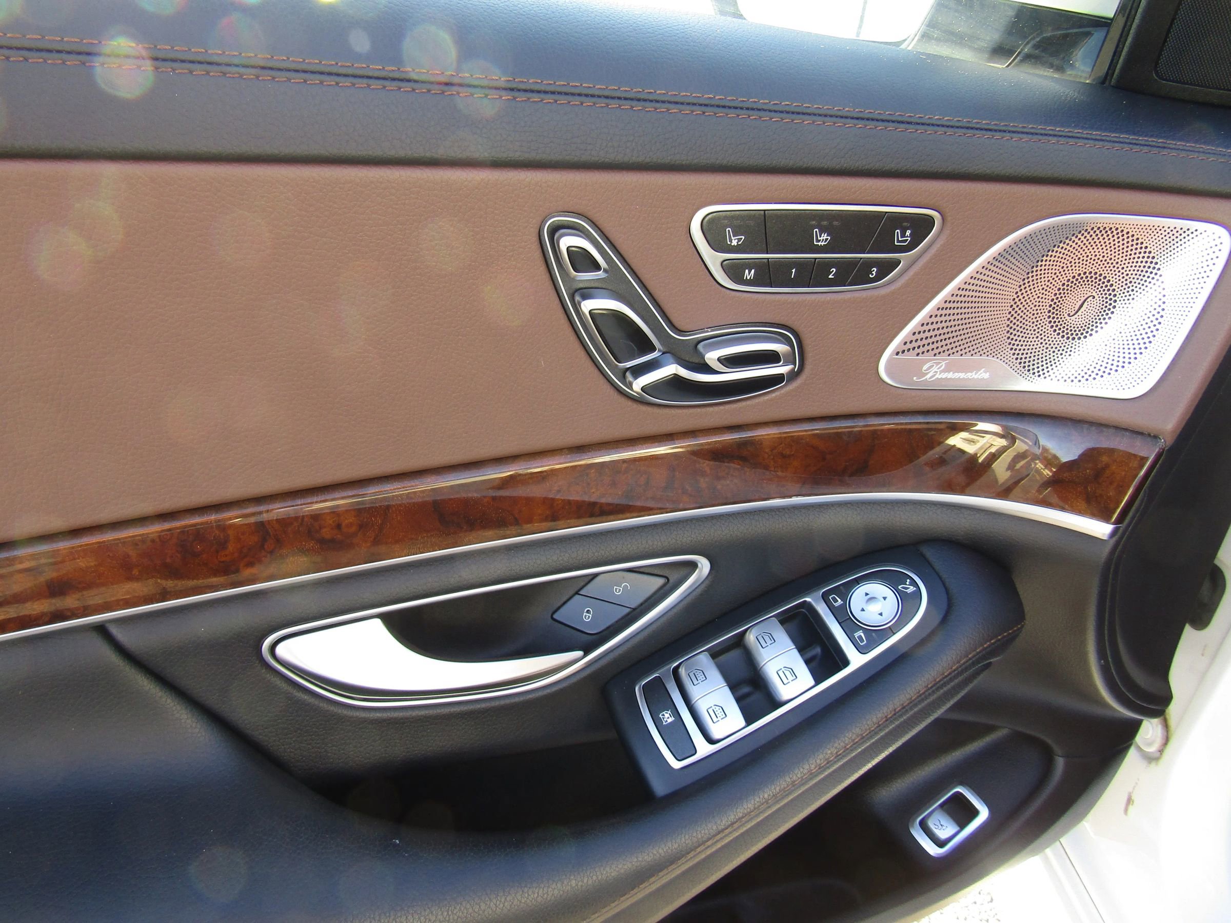 Used 2014 Mercedes-Benz S 550 Sedan w/ Sport Package w/ Sport Package image 23